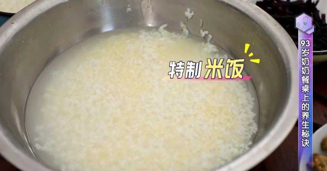 鮟鱇鱼炖豆腐_豆腐鱼_鱼豆腐