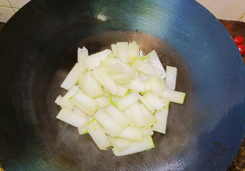 酸菜_酸菜红豆汤先炒酸菜么_酸菜鱼的酸菜怎么做