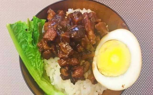 台湾卤肉饭的卤肉怎么做_李宥利饭饭饭_卤肉饭