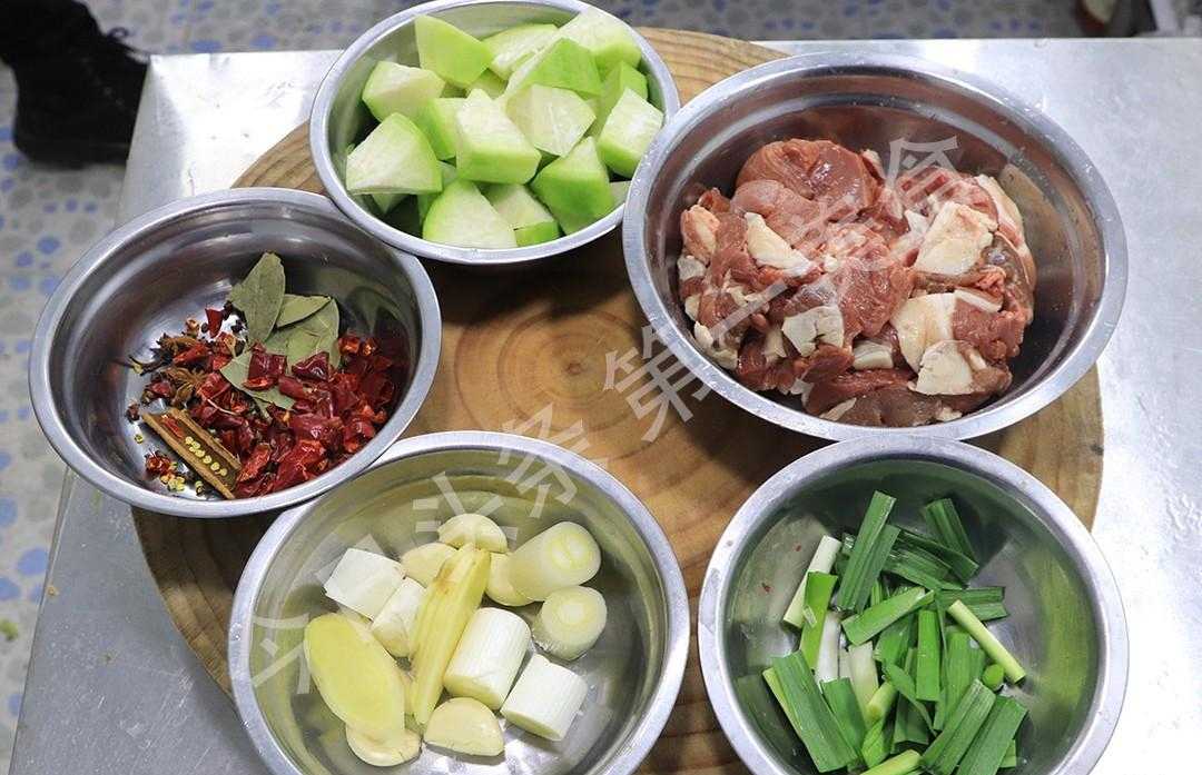 羊肉_羊肉炖萝卜羊肉焯水吗_青藏高原羊肉和内蒙古羊肉