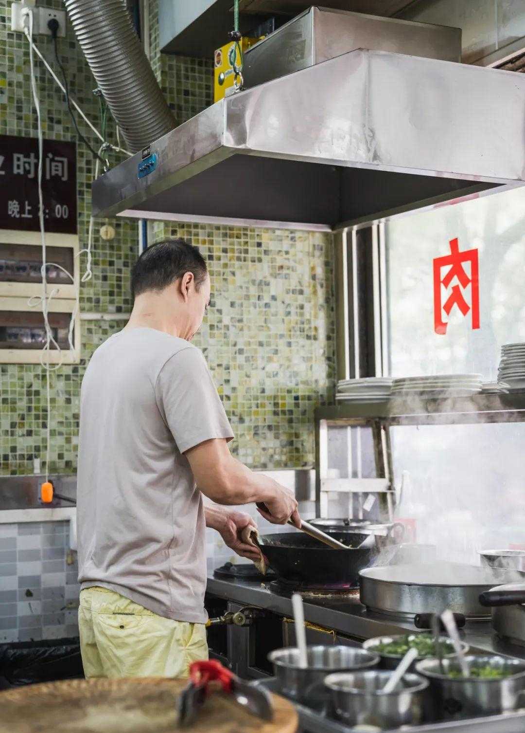 卤味增香牛肉膏在辣条中使用_潮汕湿炒牛肉粿条做法_湿辣牛肉