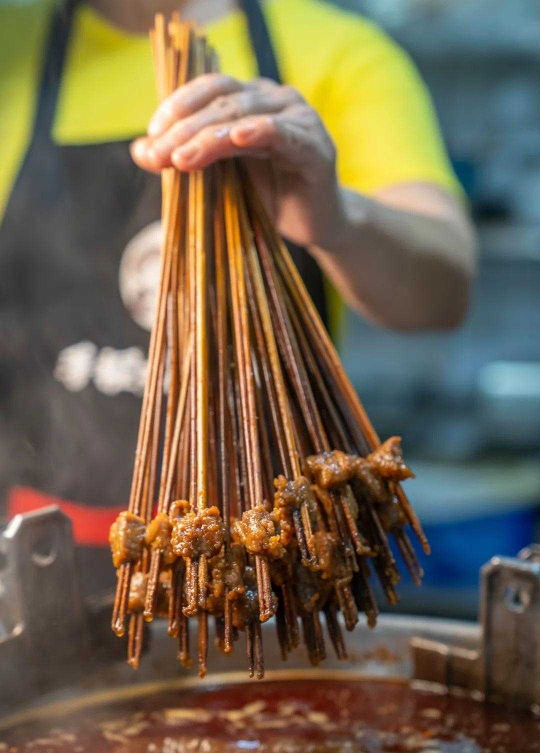 这5个品牌的火锅底料口味众多，有辣有鲜任你挑选