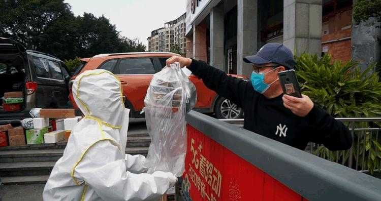 现卤现捞_现在卖卤肉卷还赚钱吗_川卤源现捞鸭脖加盟费多少