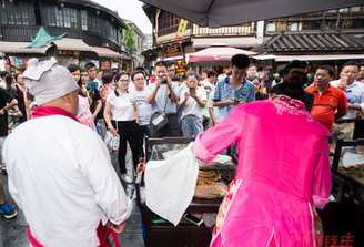 号称史上最贵烧饼，7只卖了100万，武大郎都想开分店