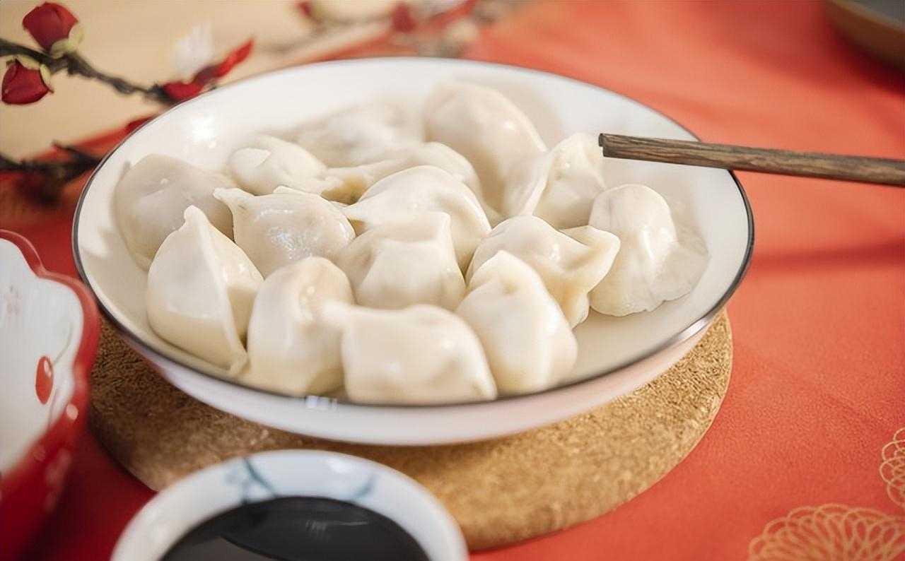 饭饭仔和饭饭妞图片_年夜饭_凛夜和麻饭怎么了