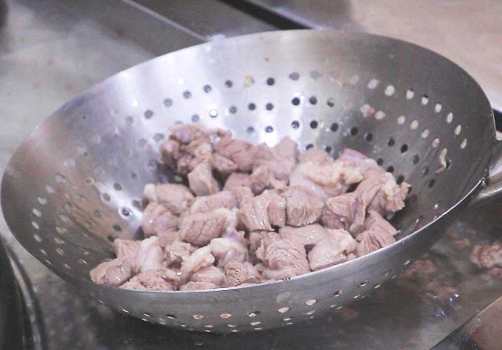 羊肉烩面怎么做出来的羊肉好吃_蒜爆羊肉与葱爆羊肉_羊肉