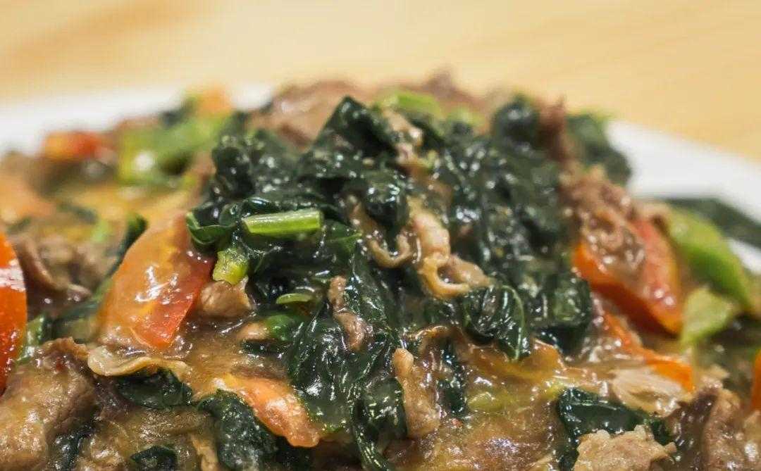 湿辣牛肉_潮汕湿炒牛肉粿条做法_卤味增香牛肉膏在辣条中使用