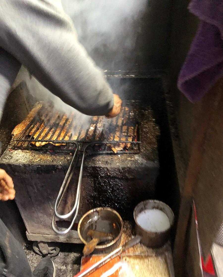 麻辣鸡架熏鸡架批发_烤鸡架_东北鸡架