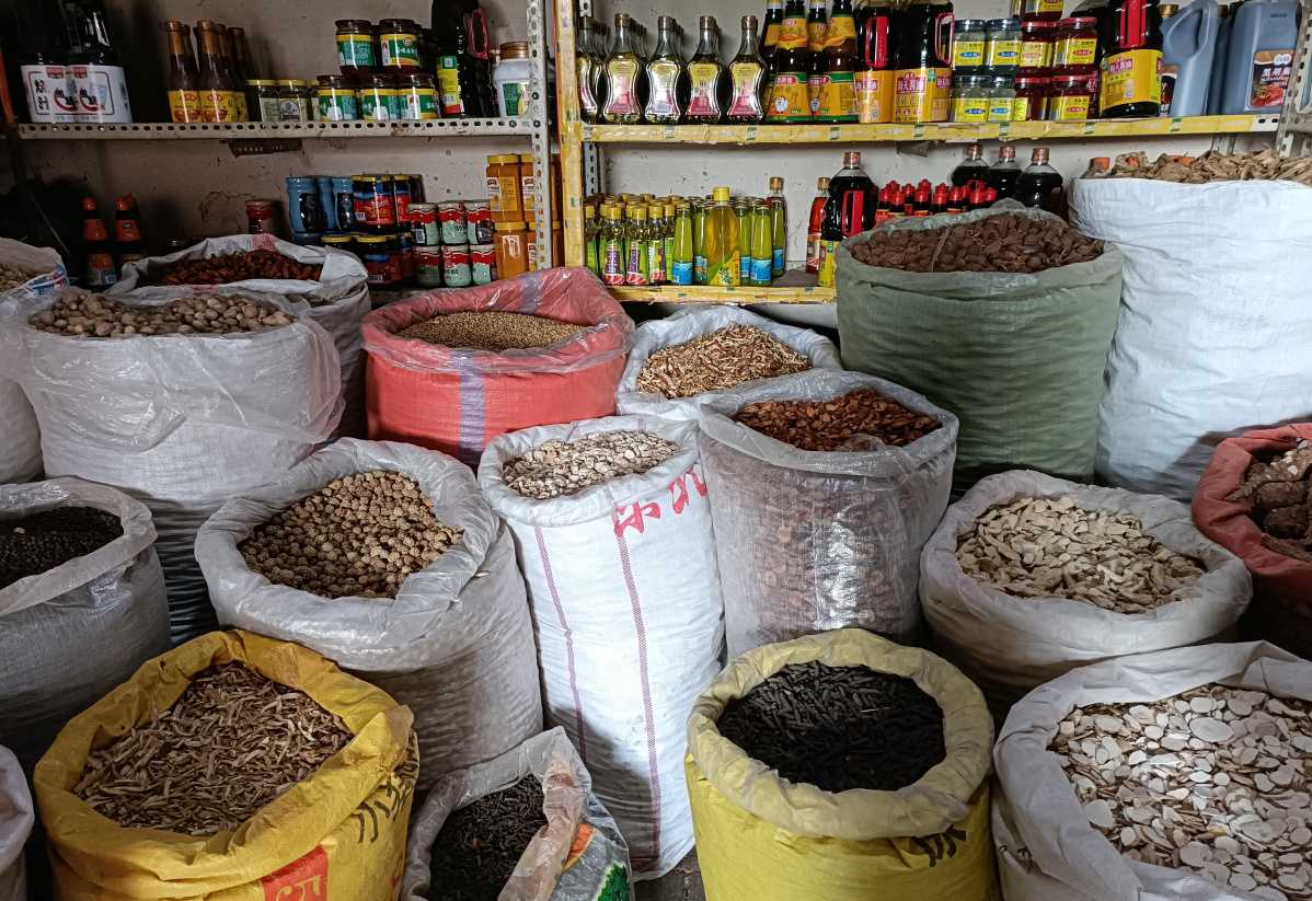 熏卤熟食_熟食熏炉二手_东北熏酱熟食图片