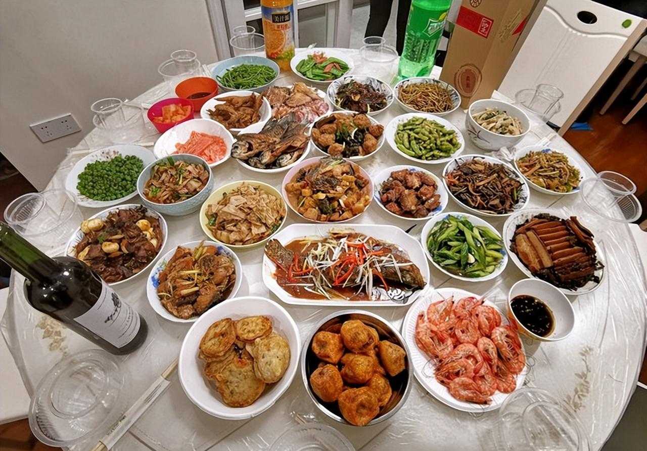 饭饭仔和饭饭妞图片_凛夜和麻饭怎么了_年夜饭