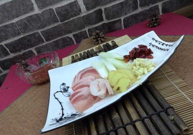 鱼头泡饼_鱼头泡饼_东四民芳鱼头泡饼