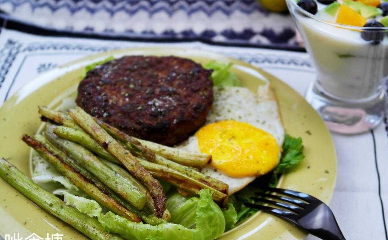 香喷喷的牛肉饼应该这么煎，鲜嫩多汁，简单四步就完成，太美味