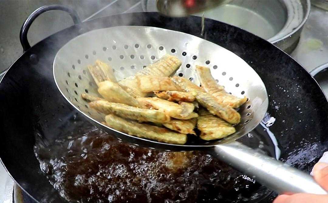 香酥辣椒_贵定 香酥辣椒_香酥辣椒的做法