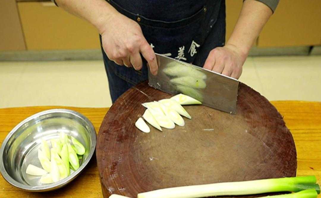 不用再去超市买下饭酱了，教你在家轻松做，拌饭拌面都一级香