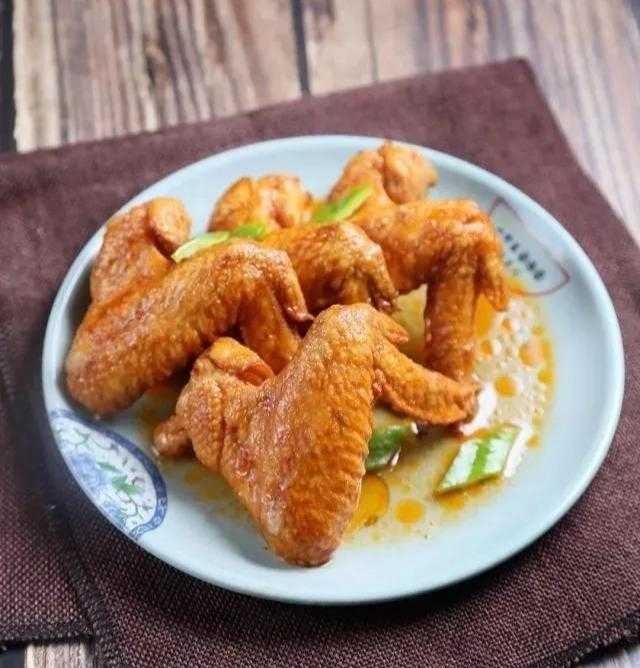 招牌油饼 酥脆蓬松 咬一口掉渣 比油条还好吃