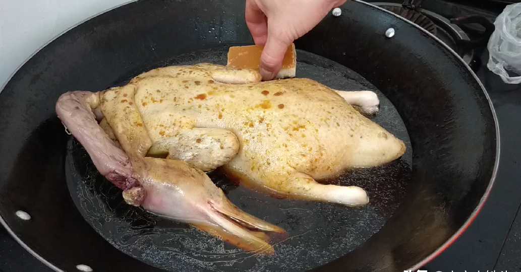 瘤头鸭与鸳鸯鸭有啥区别_三杯鸡的做法哪三杯_三杯鸭