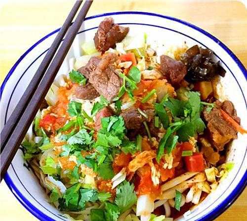 卤肉卷熏肉大饼_石家庄半边天大饼熏肉_滕州大饼机,大饼机,吊饼机价位