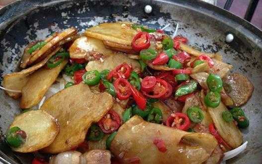 石家庄半边天大饼熏肉_卤肉卷熏肉大饼_滕州大饼机,大饼机,吊饼机价位