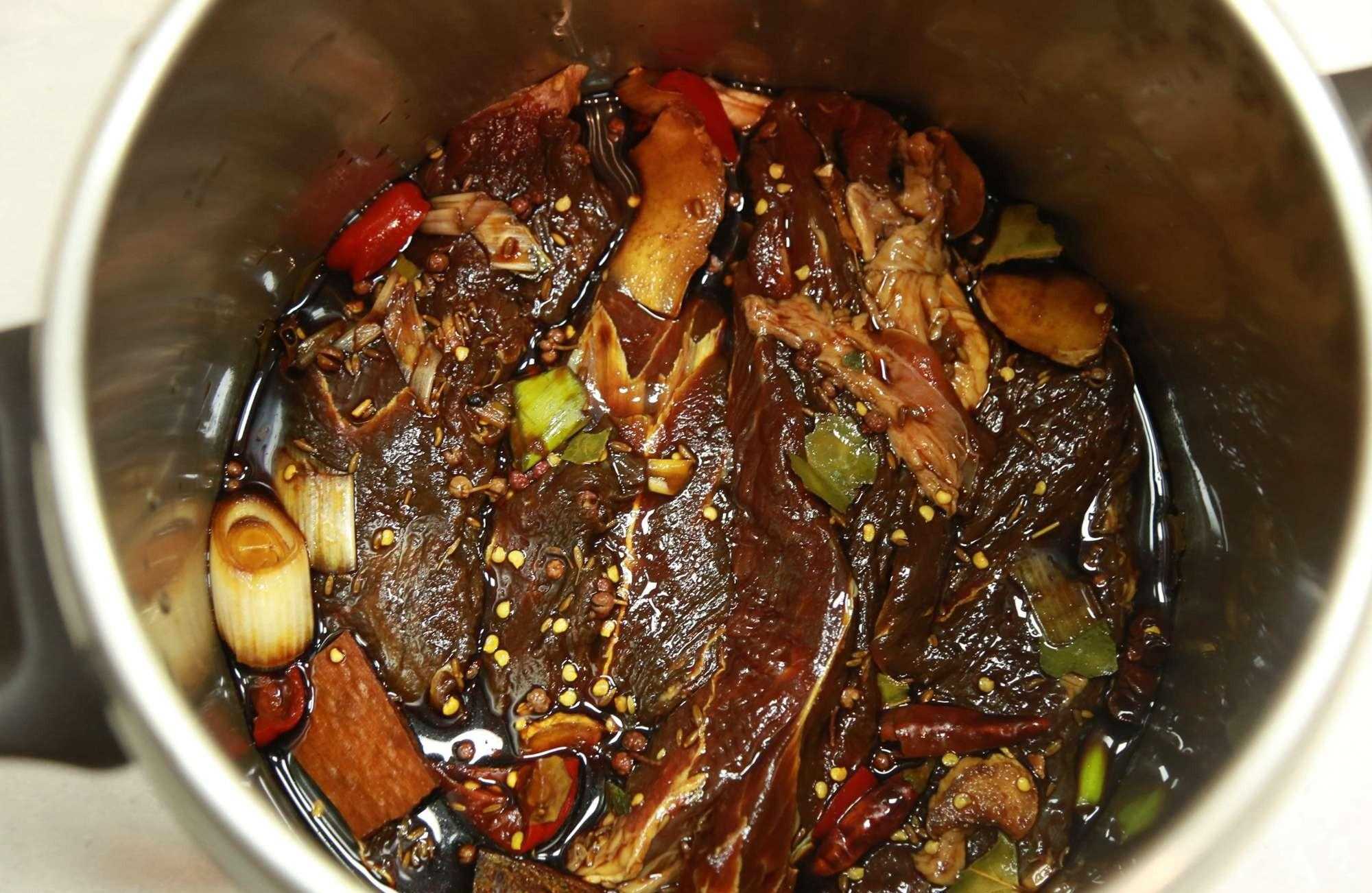 酱牛肉_牛肉蘑菇酱的做法_牛肉炒酱的做法