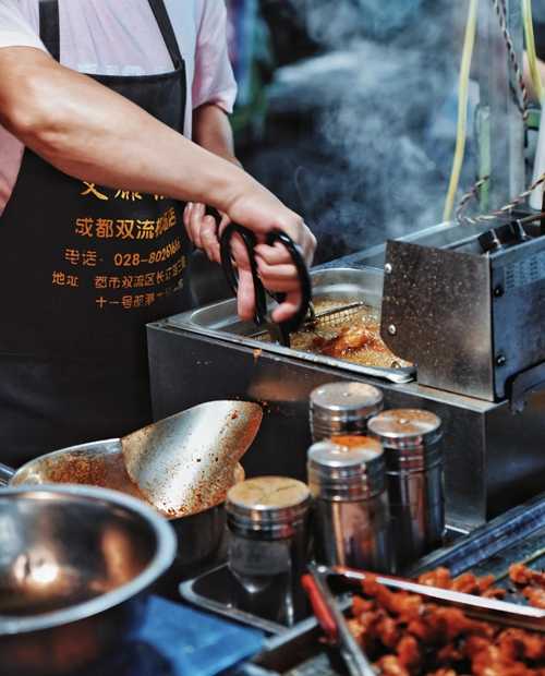 成都鬼饮食天花板｜夏日必逛的最热闹夜市美食街