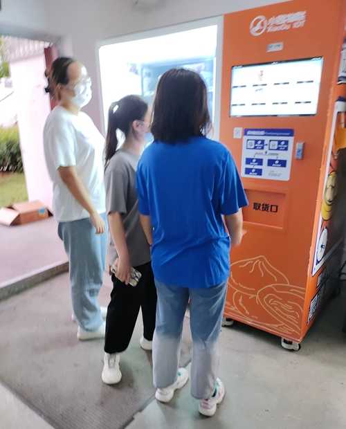 小鸥物联美食机，解决用餐大难题